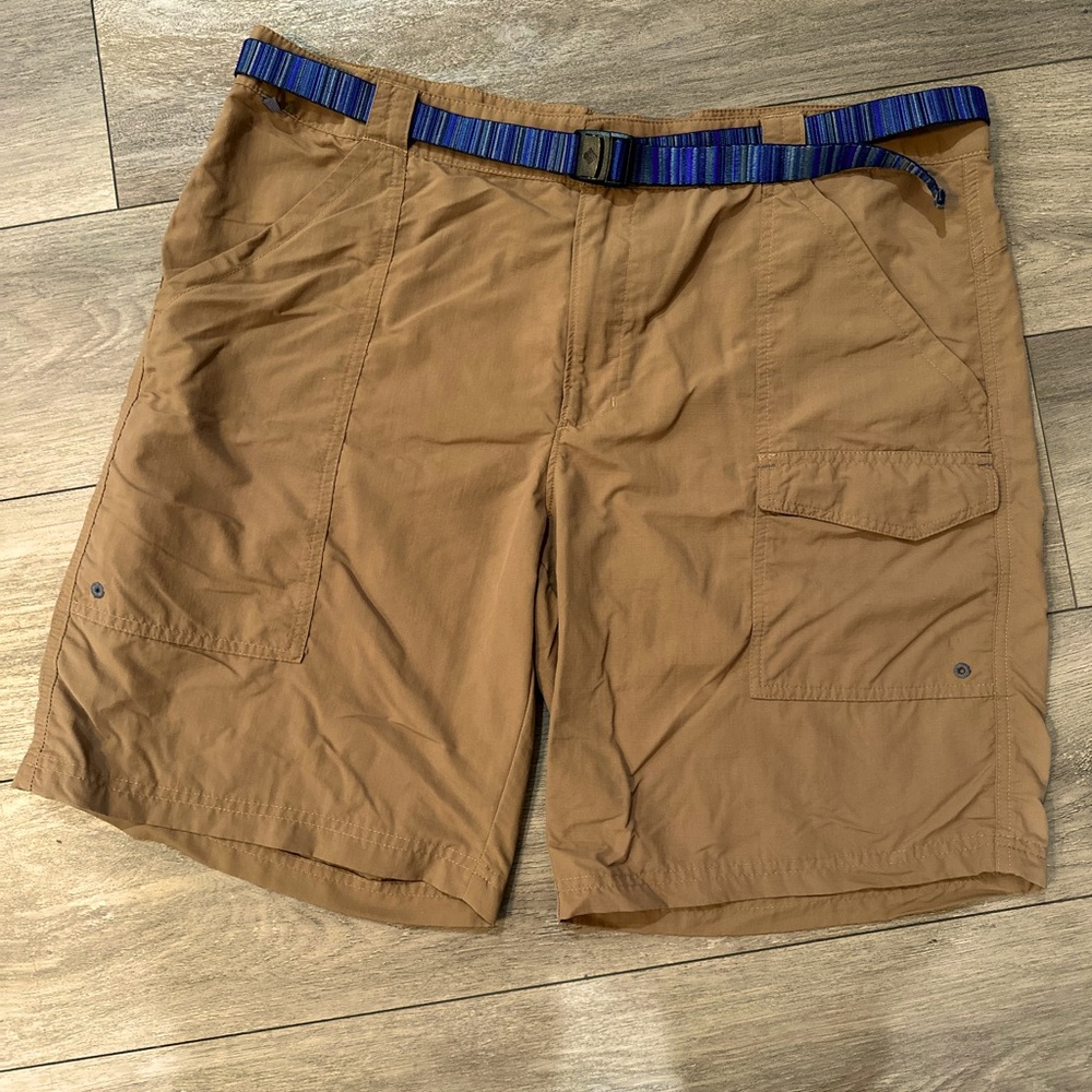 Columbia Shorts (Omni Shield Whiskey Point Short) | Mens Size 40